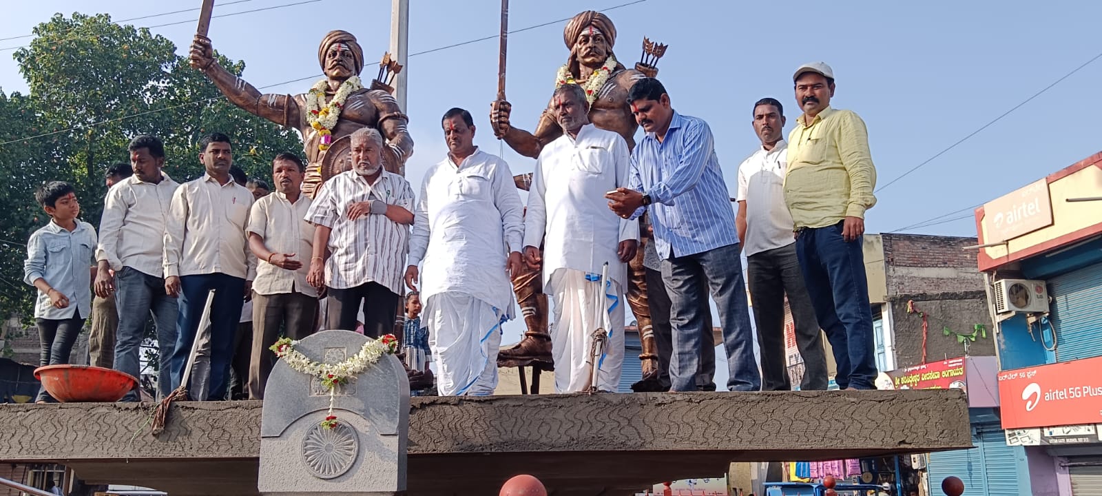 Mudhol: ಸ್ವಾತಂತ್ರ್ಯ ಹೋರಾಟಗಾರ ಜಡಗಣ್ಣ-ಬಾಲಣ್ಣ ಮೂರ್ತಿ ಪ್ರತಿಷ್ಠಾಪನೆ