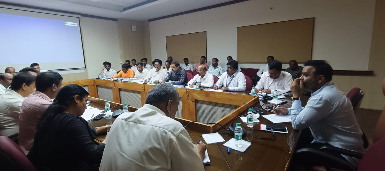 ಕಾರ್ಮಿಕರ ಸಮಸ್ಯೆಗಳನ್ನು ಕಾರ್ಖಾನೆಯ ಮಟ್ಟದಲ್ಲೇ ಪರಿಹರಿಸಿ: ಸಚಿವ ಸಂತೋಷ್‌ ಲಾಡ್‌