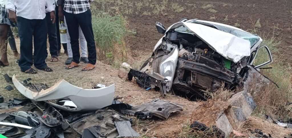 Mother and son died in a head-on collision between two cars! Another son-father condition is critical