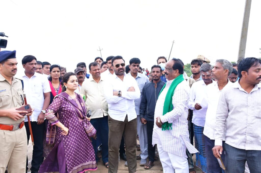 Bennihalla flood control and water utilization works initially Rs. 200 crore grant release