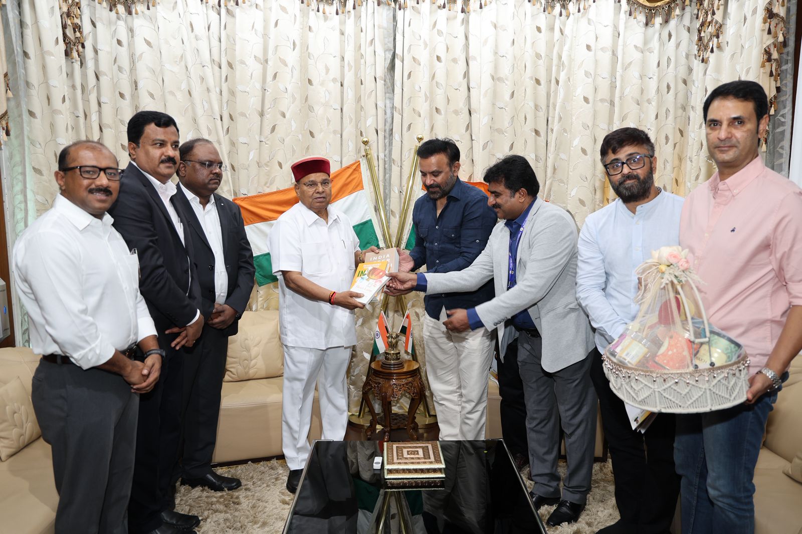 ಕರ್ನಾಟಕ ವೇದಿಕೆ ಆಧಾರಿತ ಗಿಗ್ ಕಾರ್ಮಿಕರ ಸುಗ್ರೀವಾಜ್ಞೆಗೆ ಅಂಕಿತ
