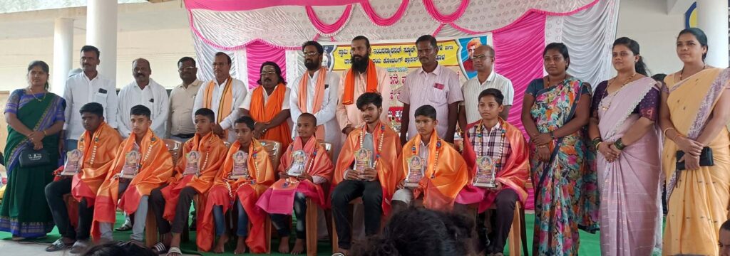 Discovery of talent, respect for achievers: Put books in children's hands instead of mobiles