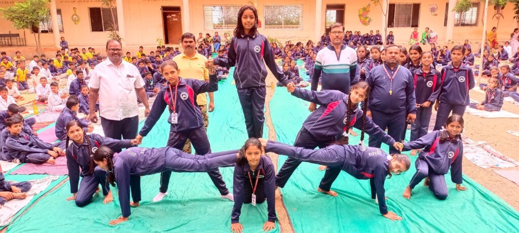 Yoga cures cancer: School students who showed special performance