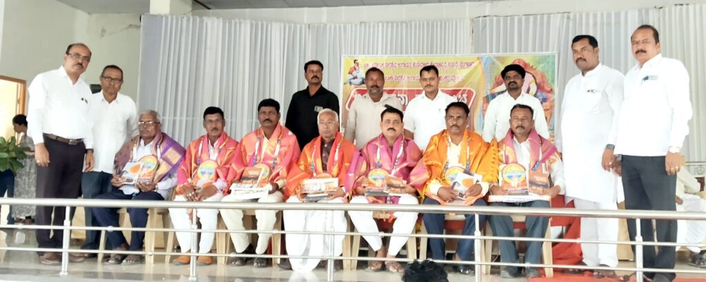 Adapt the biography of Hande Hanumappa Nayaka into the text