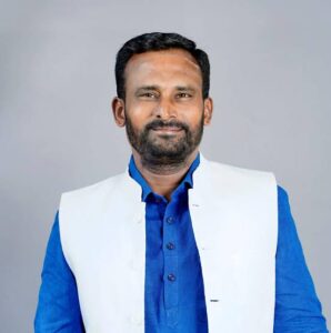Popular MLA Dr. Vijayananda Kashapanavara