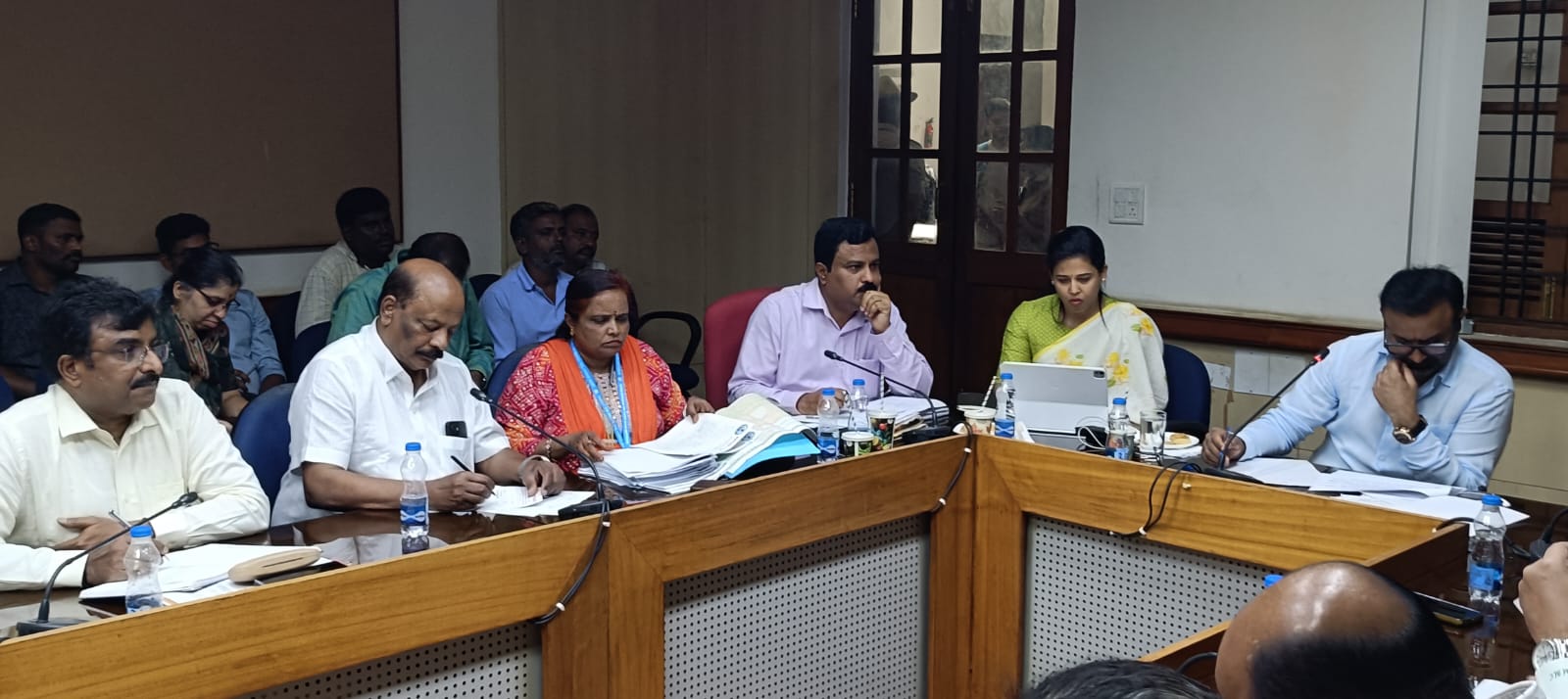 ಆರ್‌ಟಿಪಿಎಸ್, ವೈಟಿಪಿಎಸ್, ಬಿಟಿಪಿಎಸ್‌, ಜಲಮಂಡಳಿ ಕಾರ್ಮಿಕರ ಸಮಸ್ಯೆ ಆಲಿಸಿದ ಸಚಿವ ಲಾಡ್