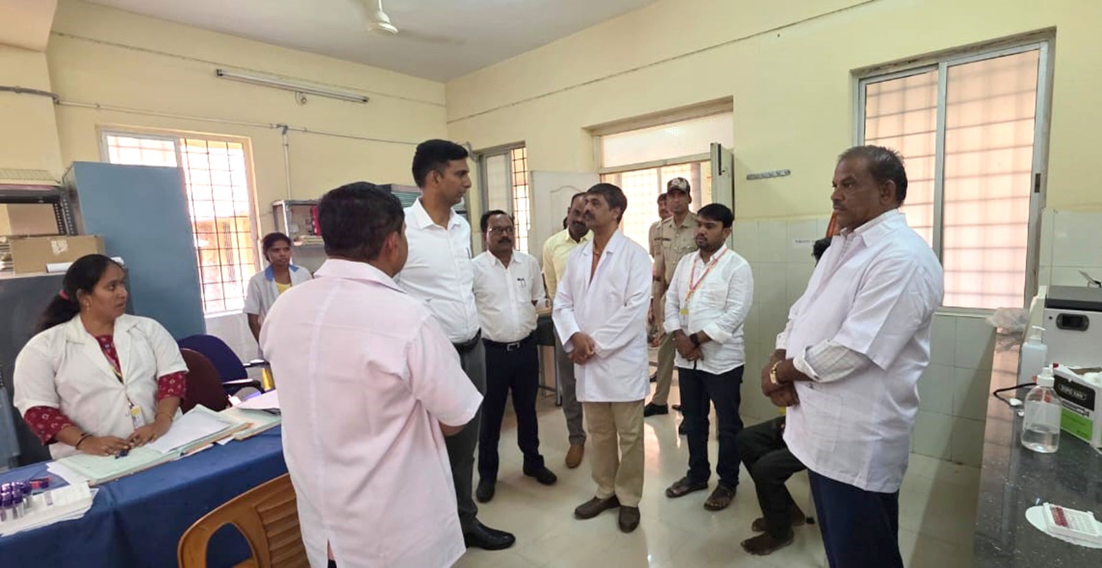 ಮುದ್ದೇಬಿಹಾಳಕ್ಕೆ ಜಿಲ್ಲಾಧಿಕಾರಿಗಳ ಪ್ರವಾಸ: ಸಾರ್ವಜನಿಕರಿಗೆ ಉತ್ತಮ ಸೇವೆ ಒದಗಿಸಲು ಸೂಚನೆ