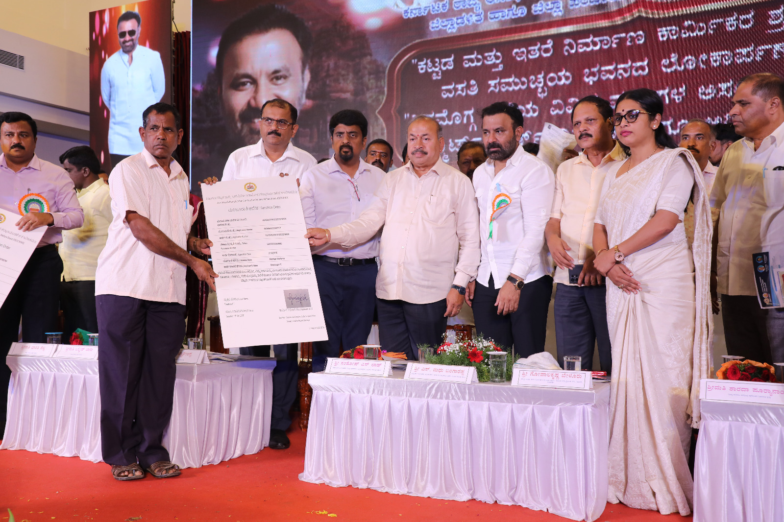 ಬಡವರ ಕೈಗೆ ಹಣ ಬಂದಾಗ ಮಾತ್ರ ದೇಶದ ಪ್ರಗತಿ: ಸಚಿವ ಲಾಡ್