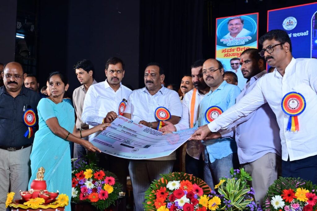 Distribution of smart cards to 91 categories of unorganized workers: Labor Minister Lad