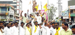 Eye-catching horse dance, dollina mela: Sangolli Rayanna Murthy's grand procession