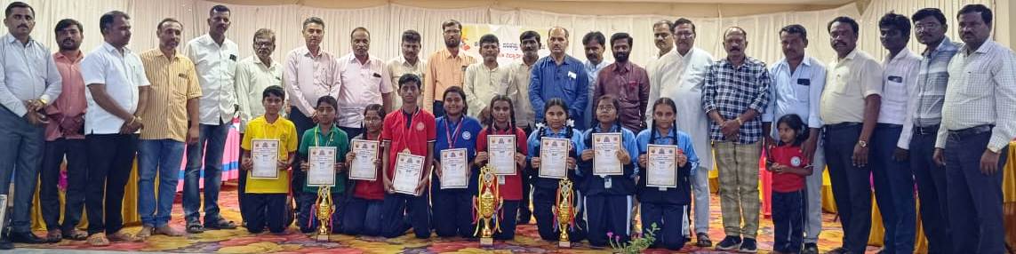 ಪ್ರೌಢಶಾಲಾ ವಿದ್ಯಾರ್ಥಿಗಳಿಗಾಗಿ ರಸಪ್ರಶ್ನೆ ಸ್ಪರ್ಧೆ: ವಿದ್ಯಾರ್ಥಿಗಳಲ್ಲಿ ಕನ್ನಡದ ಜ್ಞಾನ ಮೂಡಬೇಕು – ಬಿರಾದಾರ