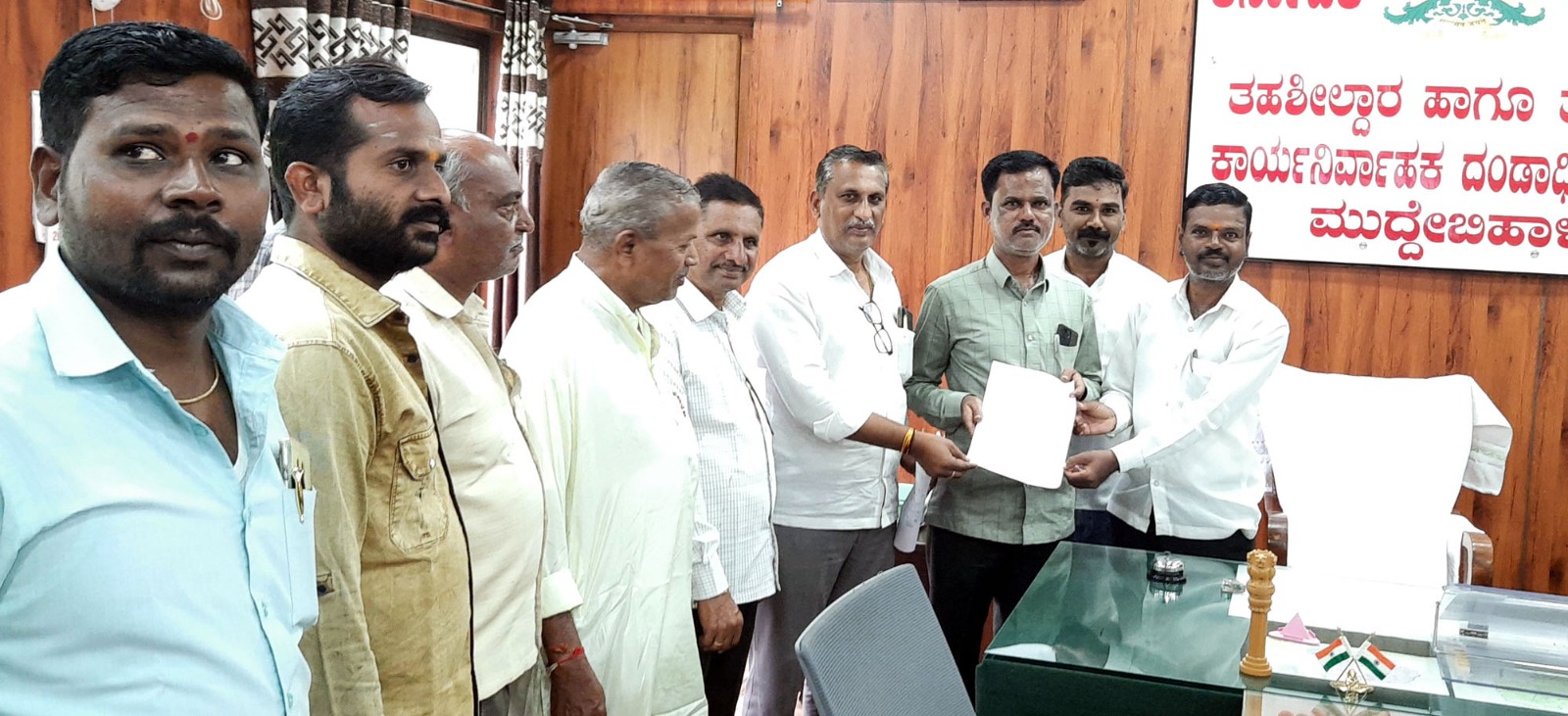 ಪಂಚಮಸಾಲಿಗರಿಂದ ತಹಶೀಲ್ದಾರ್‌ಗೆ ಮನವಿ ಸಲ್ಲಿಕೆ: ಚೆನ್ನಮ್ಮ ವೃತ್ತದ ಸುತ್ತಮುತ್ತ ಅನ್ಯ ವೃತ್ತಕ್ಕೆ ಅವಕಾಶ ಬೇಡ