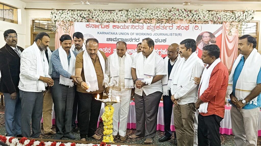 If journalists are not united, politicians will ride: K. Shivakumar