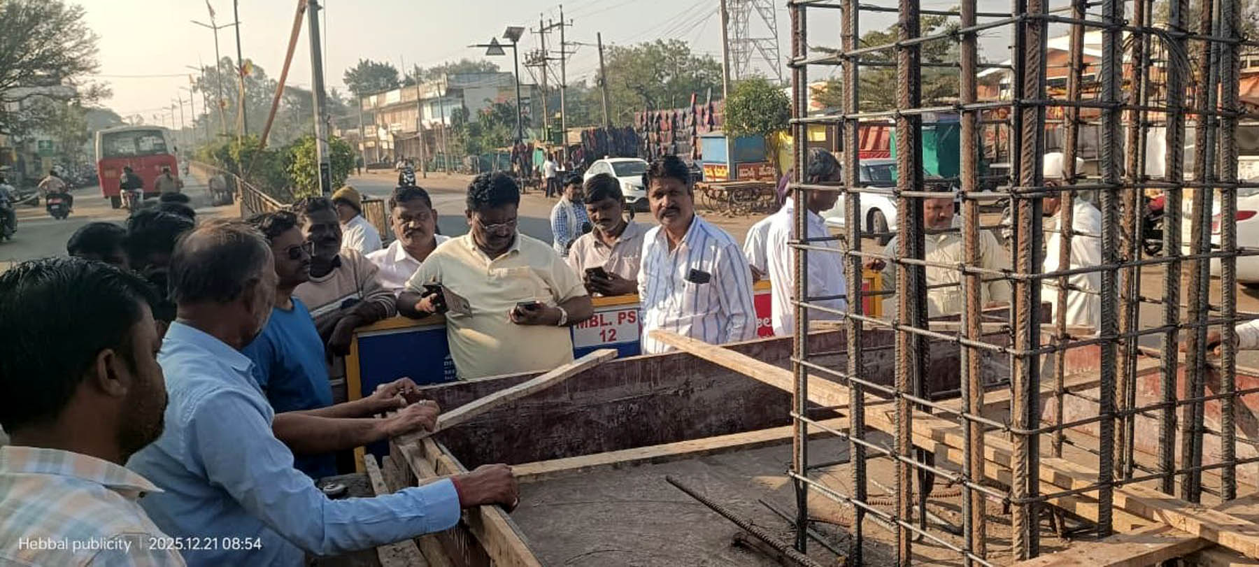 ಮುದ್ದೇಬಿಹಾಳ : ಸಂಗೊಳ್ಳಿ ರಾಯಣ್ಣ ವೃತ್ತದ ನಿರ್ಮಾಣ ಕಾರ್ಯಕ್ಕೆ ಚಾಲನೆ