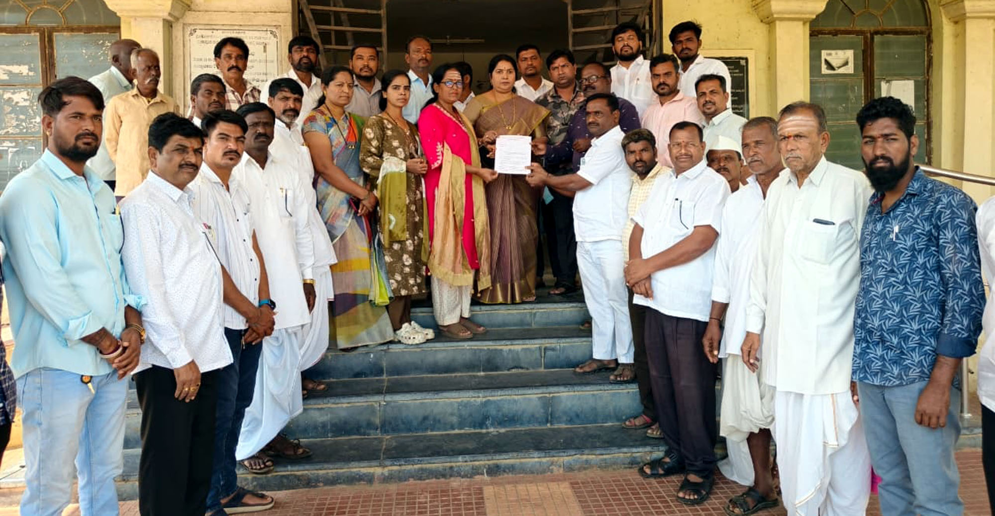 ಅಂಬೇಡ್ಕರ್ ನೀಡಿದ್ದ ಸಾಂವಿಧಾನಿಕ ಹಕ್ಕಿಗೆ ಕೊಡಲಿ ಏಟು-ಬಿಜೆಪಿ ಕಿಡಿ