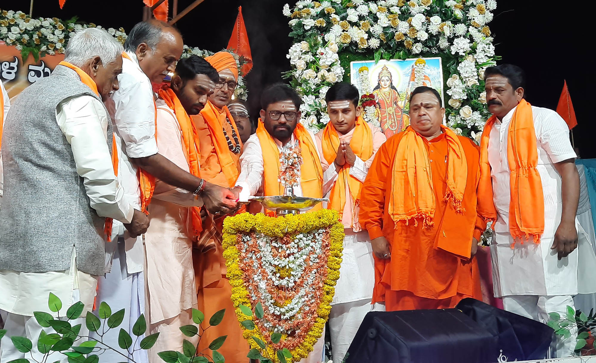 ಜಾತಿಯ ಮೇಲಿನ ಅಭಿಮಾನ ಧರ್ಮದ ಮೇಲೂ ಇರಲಿ-ಸಿದ್ಧಲಿಂಗ ದೇವರು