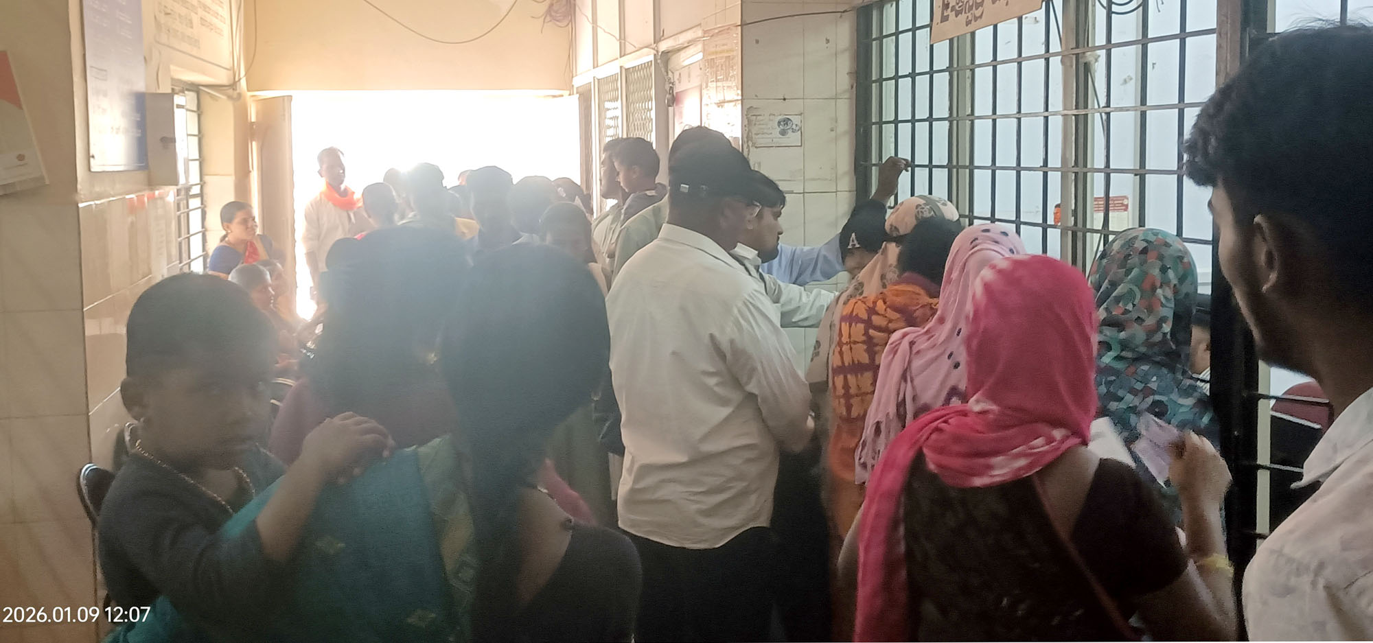 ಮುನ್ನೆಚ್ಚರಿಕೆ ಕ್ರಮ ಅನುಸರಿಸಲು ವೈದ್ಯರ ಸೂಚನೆ : ಉಲ್ಬಣಗೊಂಡ ನೆಗಡಿ,ಕೆಮ್ಮು,ಜ್ವರ : ದಿನಕ್ಕೆ 600 ಜನರ ತಪಾಸಣೆ