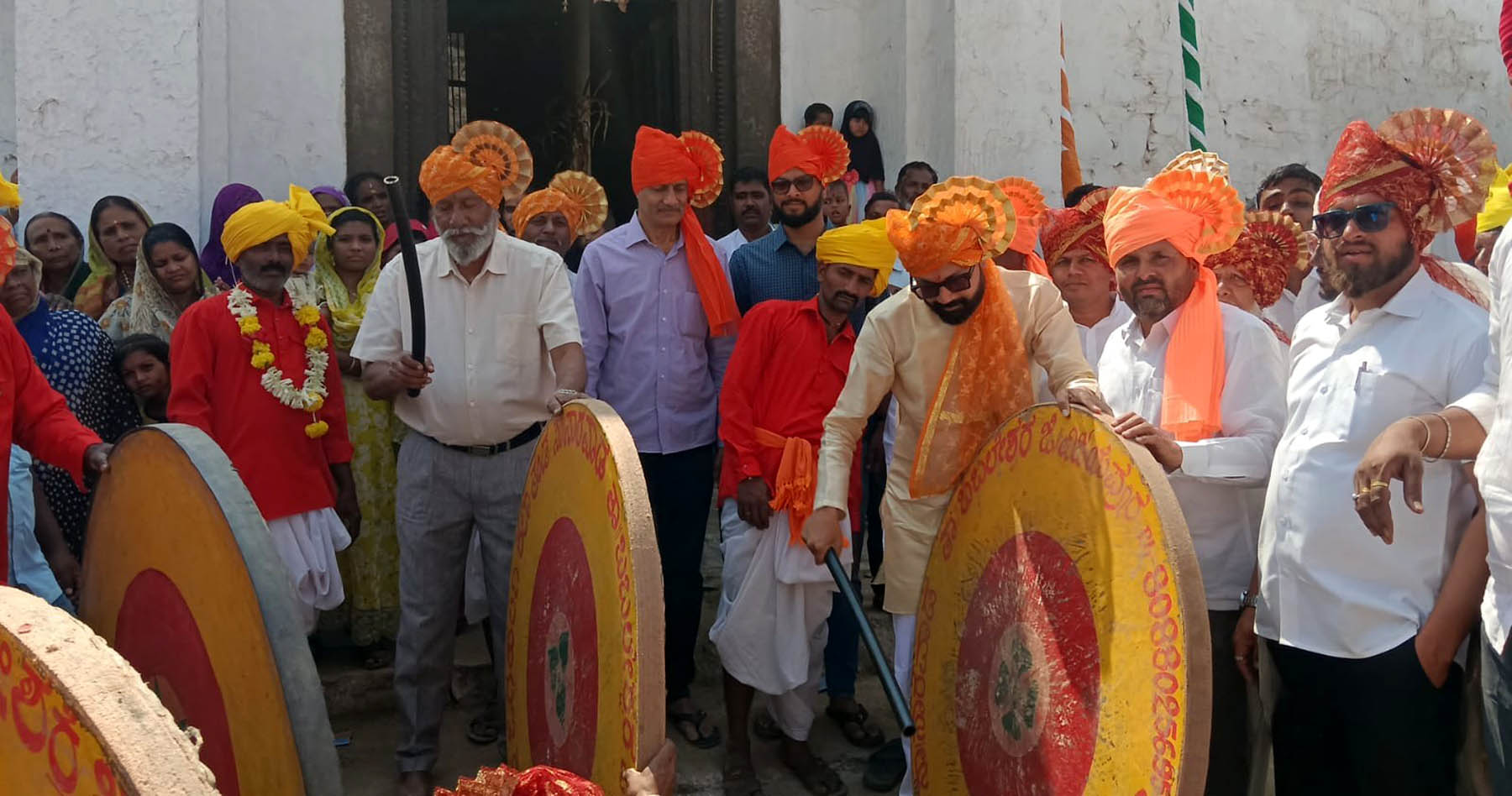 ಅಯ್ಯನಗುಡಿ ಉತ್ಸವಕ್ಕೆ ಅದ್ದೂರಿ ಚಾಲನೆ;                     ಗಂಗಾಧರೇಶ್ವರ ಕಳಸೋತ್ಸವದ ಭವ್ಯ ಮೆರವಣಿಗೆ