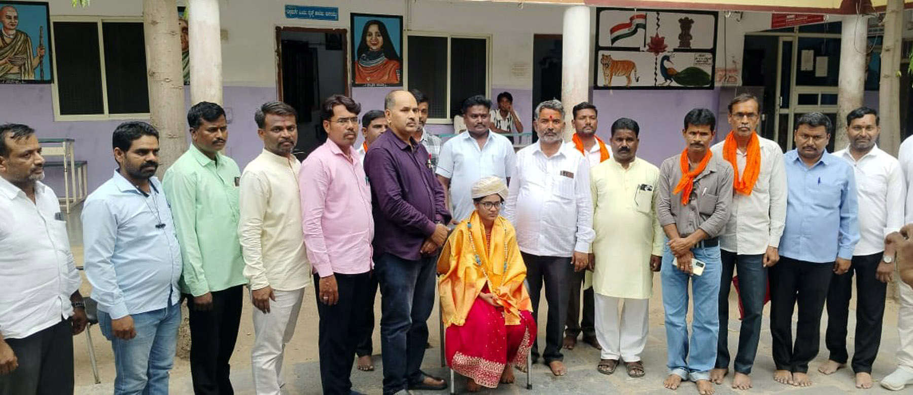 ರಾಜ್ಯದ ಟಾಪರ್ ಸ್ಥಾನಕ್ಕೆ ಒಂದೇ ಅಂಕ ಮಿಸ್ :  ವಿದ್ಯಾರ್ಥಿನಿ ಕಣ್ಣೀರು…!                                                                 ನಾಗರಬೆಟ್ಟ ಎಸ್.ಡಿ.ಕೆ ಪ್ರೌಢಶಾಲೆ ವಿದ್ಯಾರ್ಥಿನಿ ಪೂಜಾ ಲಮಾಣಿ ಸಾಧನೆ