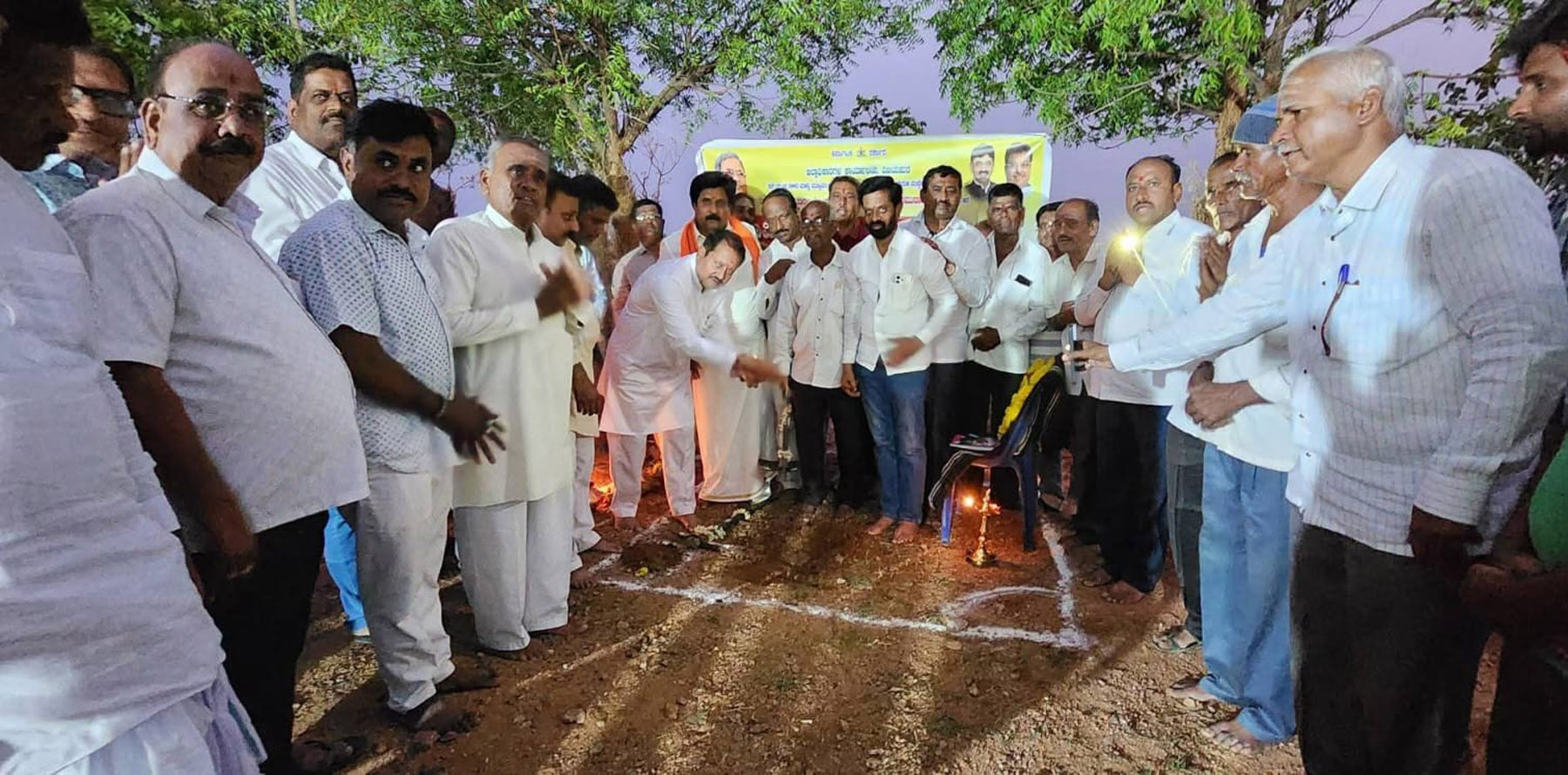 ತಮ್ಮ ಸ್ವಂತ ರಾಜಕೀಯ ಲಾಭಕ್ಕೆ ಗುತ್ತಿಗೆದಾರರಿಂದ ಸಹಾಯ-ಸಿ.ಎಸ್.ನಾಡಗೌಡ