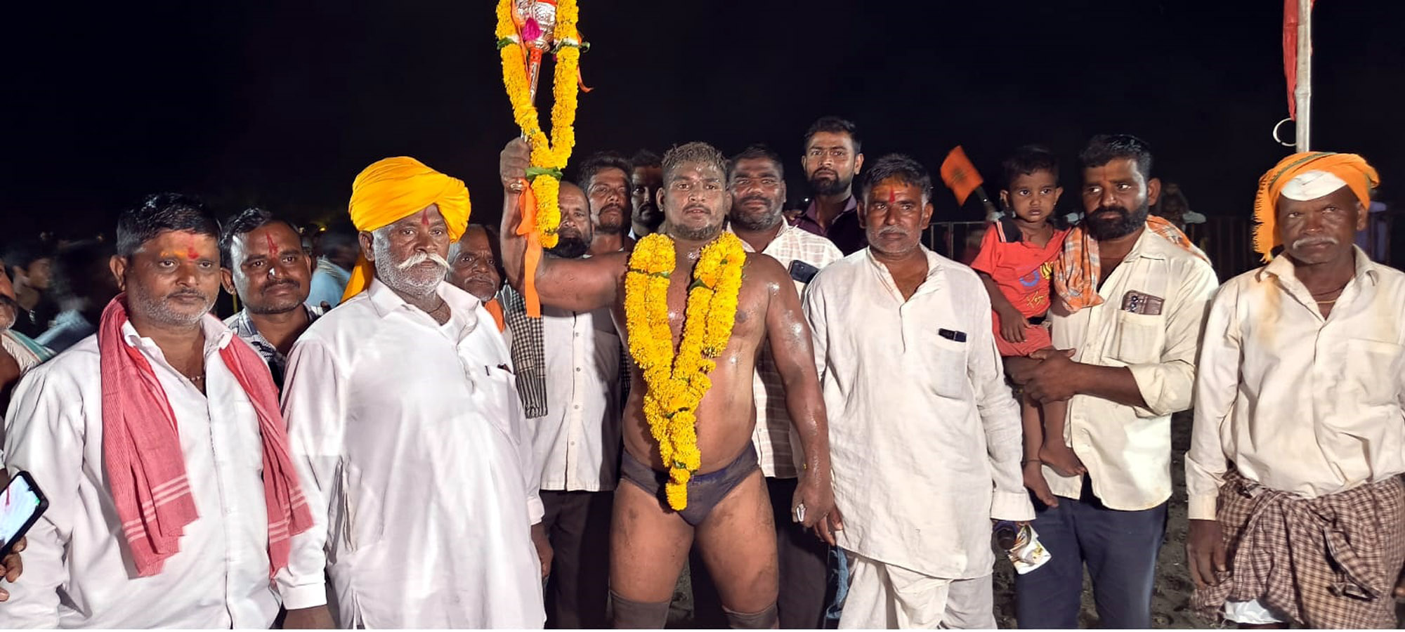 ಬಳಬಟ್ಟಿ ಗ್ರಾಮದೇವತೆ ಜಾತ್ರೆ :                                            ಕುಸ್ತಿ ಪಂದ್ಯದಲ್ಲಿ ರಿಯಾಜ ಮುಳಕೋಟಗೆ ಬಹುಮಾನ