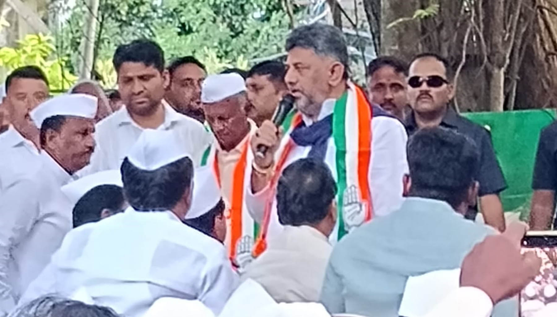 ಸಿದ್ಧರಾಮಯ್ಯ ಸರಕಾರದಲ್ಲಿ ನಾಡಗೌಡರು ಮಂತ್ರಿಯಾಗಬೇಕಿತ್ತು-ಸಿಎo ಡಿಕೆಶಿ