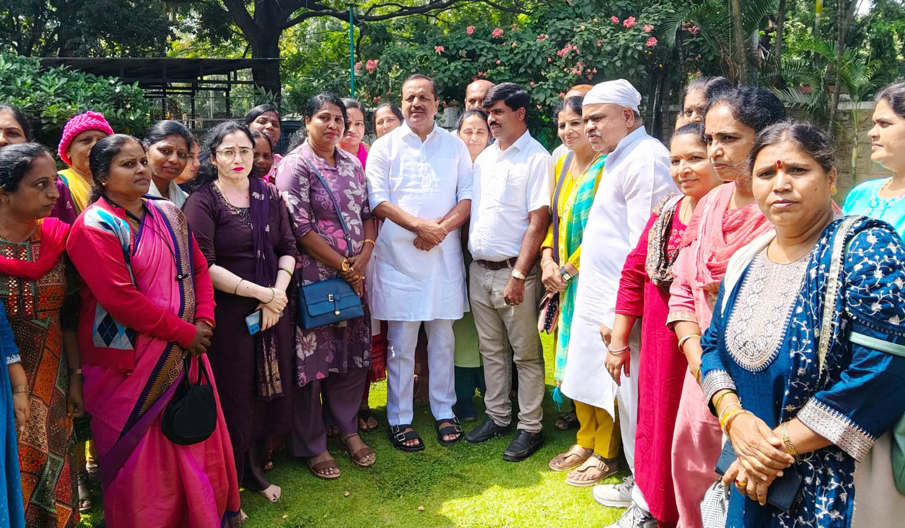 ಬಿಎಚ್‌ಇಓ ಹುದ್ದೆ ಪದೋನ್ನತಿ ವಿಳಂಬ: ಆರೋಗ್ಯ ಸಚಿವ ಯು.ಟಿ.ಖಾದರ್‌ಗೆ ಮನವಿ