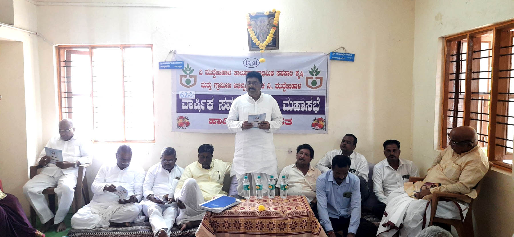 ಬರ ಪರಿಸ್ಥಿತಿಯಲ್ಲಿ ಸರ್ಕಾರ ನೆರವು ನೀಡಲಿ:                              ರೈತರ ಸಾಲ,ಬಡ್ಡಿ ಮನ್ನಾಕ್ಕೆ ಆಗ್ರಹ-ಬಿ.ಕೆ.ಬಿರಾದಾರ