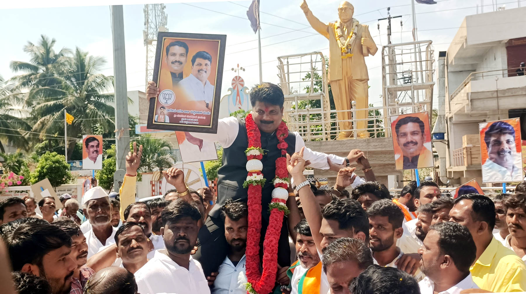 ಬಿಜೆಪಿ ರಾಜ್ಯ ಕಾರ್ಯದರ್ಶಿಗೆ ಅದ್ದೂರಿ ಸ್ವಾಗತ:                    ಯತ್ನಾಳ ಘರ್‌ವಾಪ್ಸಿ : ಪಕ್ಷದ ವರಿಷ್ಠರಿಗೆ ಬಿಟ್ಟ ವಿಚಾರ-ಶರಣು ತಳ್ಳಿಕೇರಿ